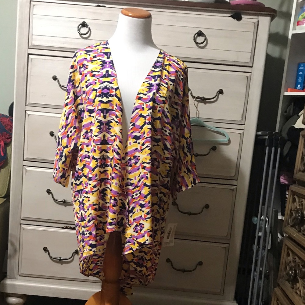 Lularoe Lindsay kimono